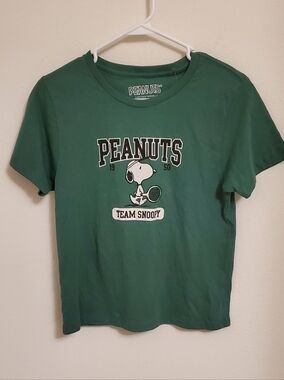 Peanuts Snoopy Wonen's Short Sleeve Tee in Green Tennis Size Medium